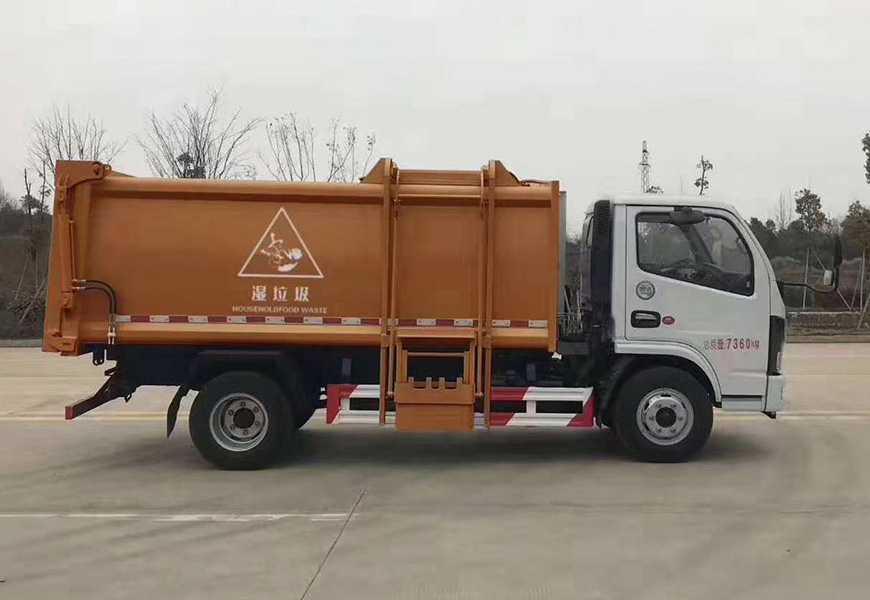 分類垃圾運(yùn)輸車(chē)