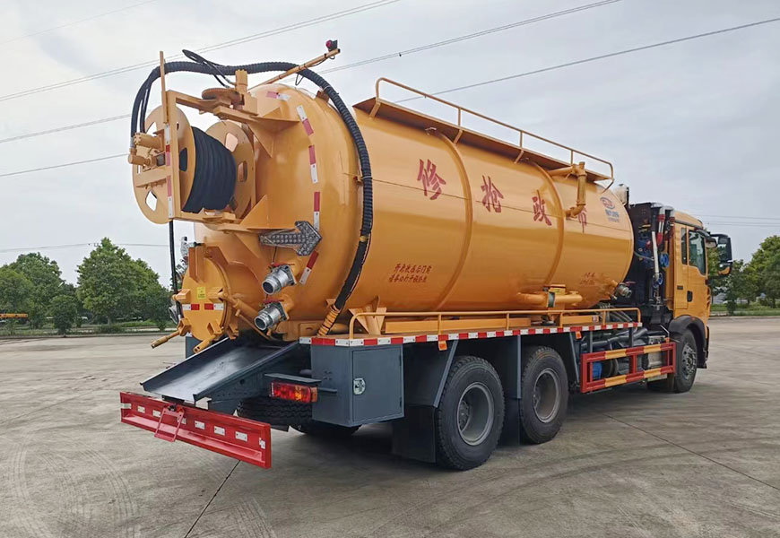 國(guó)六江鈴順達(dá)清洗吸污車圖片